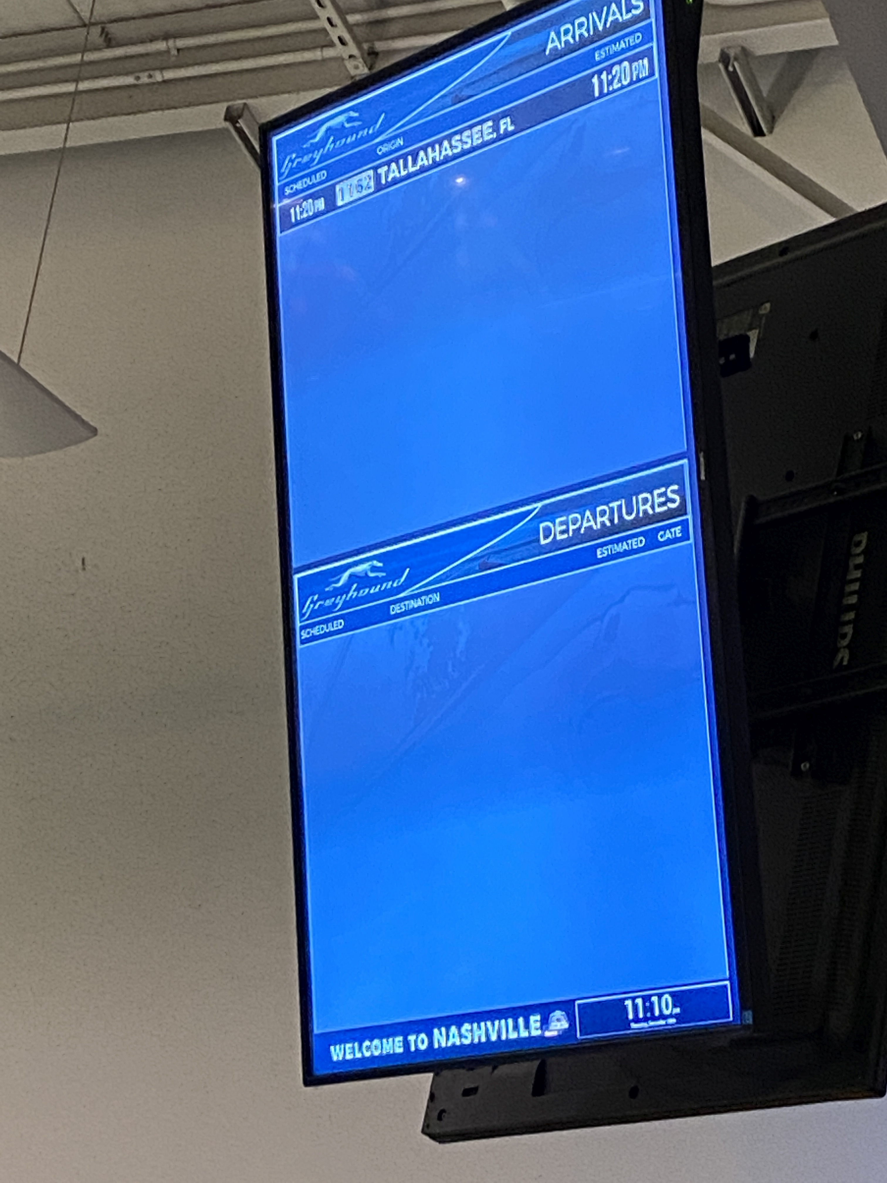 photo of Nashville bus station screens